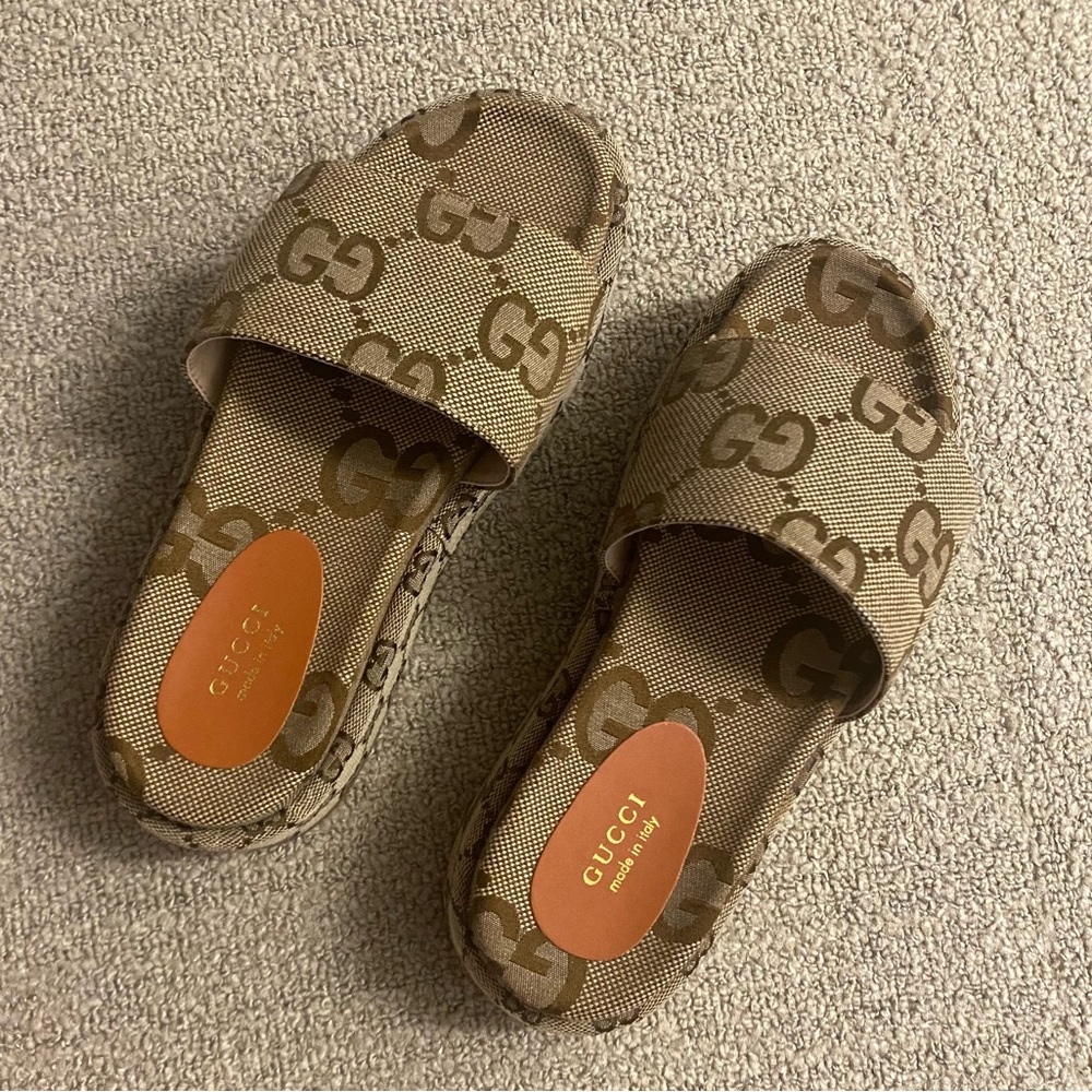 GG Canvas Flatform Sandals/ Slides